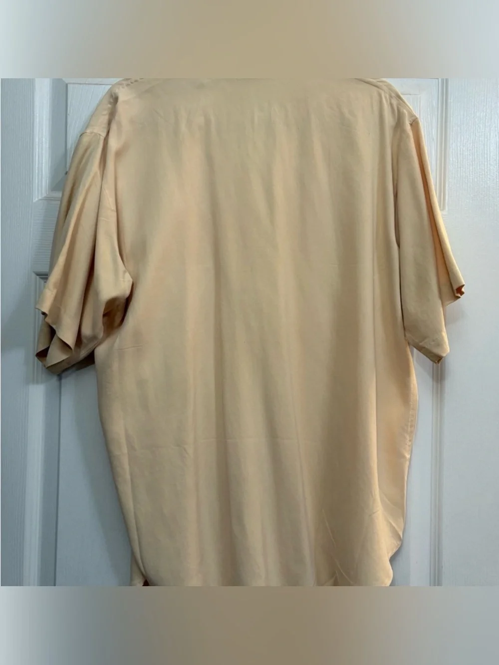 Express Silk 100% silk short sleeve button down cream collared vintage women's M